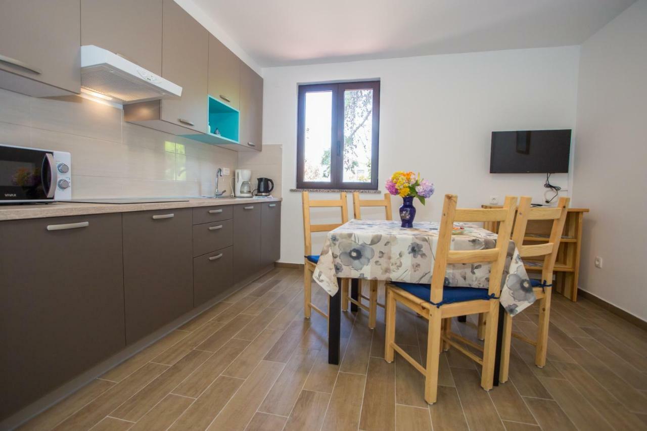 Apartment Ivan Funtana Kültér fotó